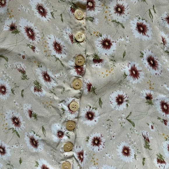 Large Vintage lightweight floral Cottagecore A Line Skirt w/ button details - Picture 4 of 4